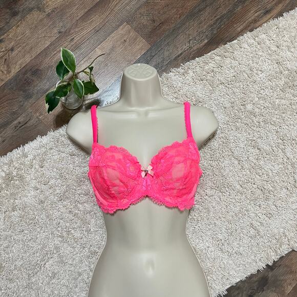 Victoria's Secret 34D Hot Pink Lace Scalloped Unlined Underwire Demi Bra - Picture 1 of 7